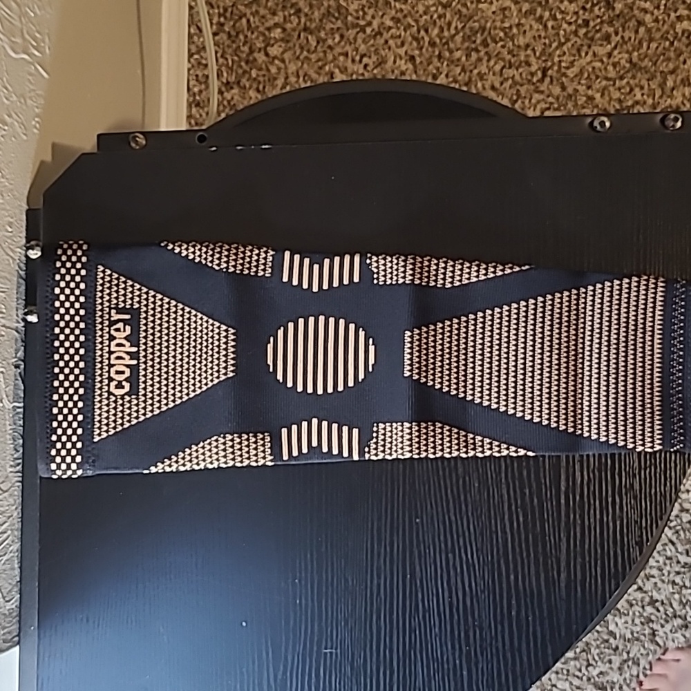 Compression leg knee sleeve